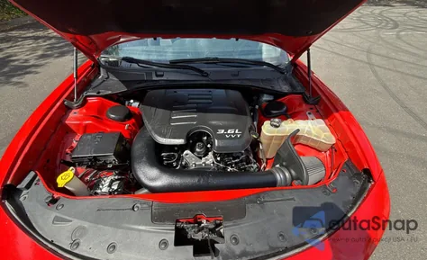 2020 Dodge Charger Sxt z USA, uszkodzony, nr VIN 2C3CDXBG1LH121810